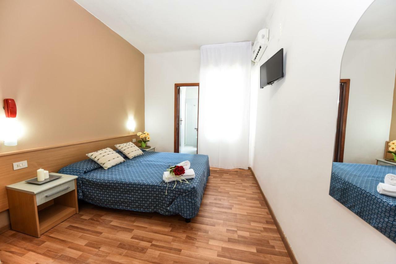 Hotel Miramare Marotta Bagian luar foto