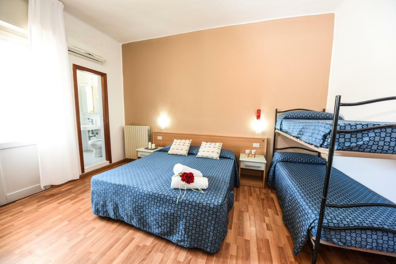 Hotel Miramare Marotta Bagian luar foto