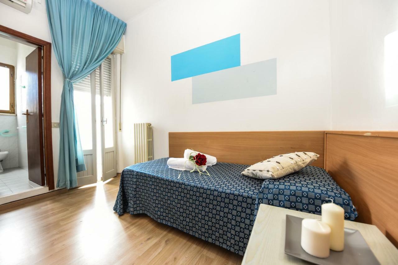 Hotel Miramare Marotta Bagian luar foto