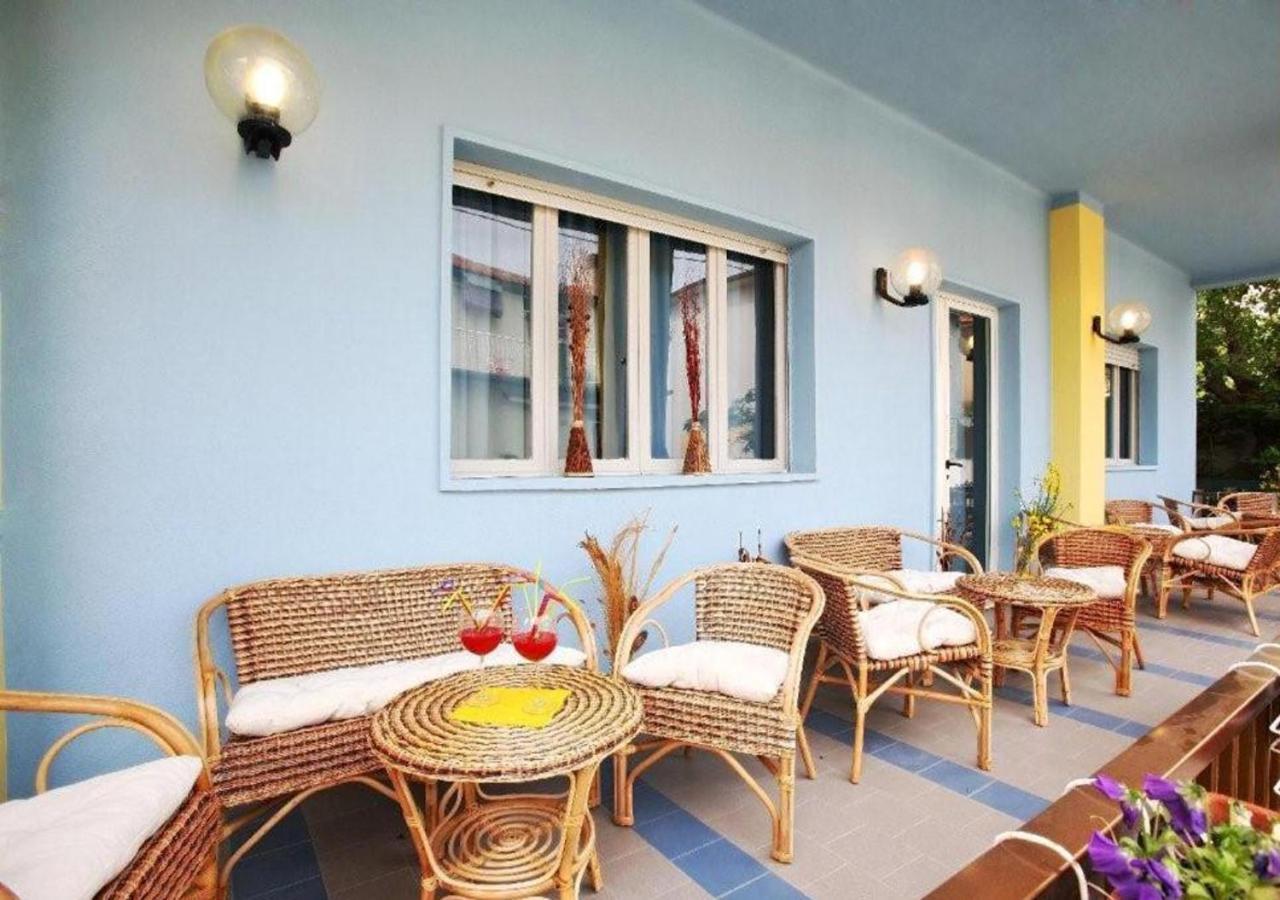 Hotel Miramare Marotta Bagian luar foto
